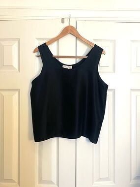 Classic Black Sleeveless Women's Tank Top